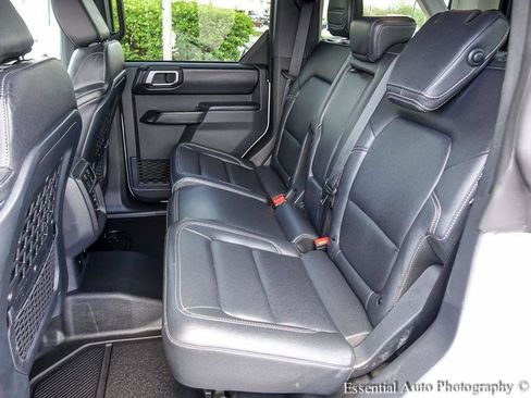 Certified 2025 Ford Bronco Badlands AWD/4WD image 13