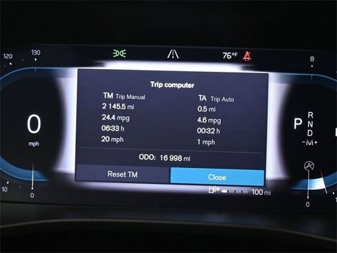 Used 2023 Volvo XC40 B5 Plus w/ Protection Package Premier image 26