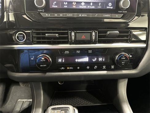 Used 2024 Nissan Pathfinder SV image 34