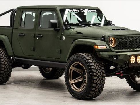 Used 2026 Jeep Gladiator Sport image 5