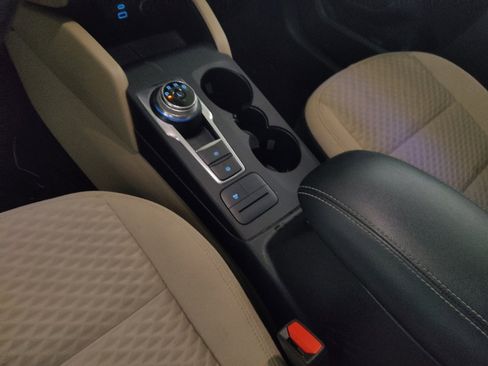 Used 2021 Ford Escape SE w/ Cold Weather Package FWD image 26