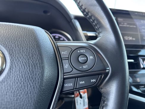 Used 2021 Toyota Camry SE FWD image 21