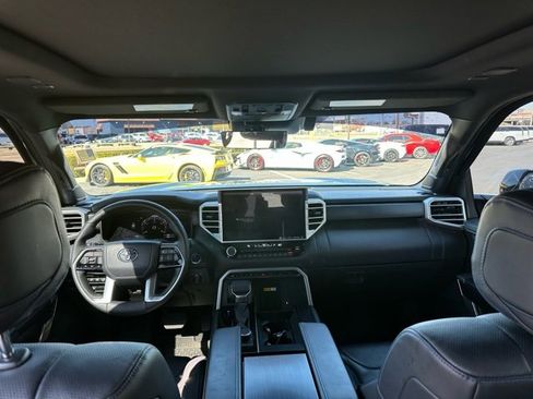 Used 2023 Toyota Sequoia Platinum image 10