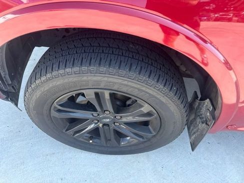 Used 2018 Ford F150 Platinum w/ Equipment Group 701A Luxury AWD/4WD image 24