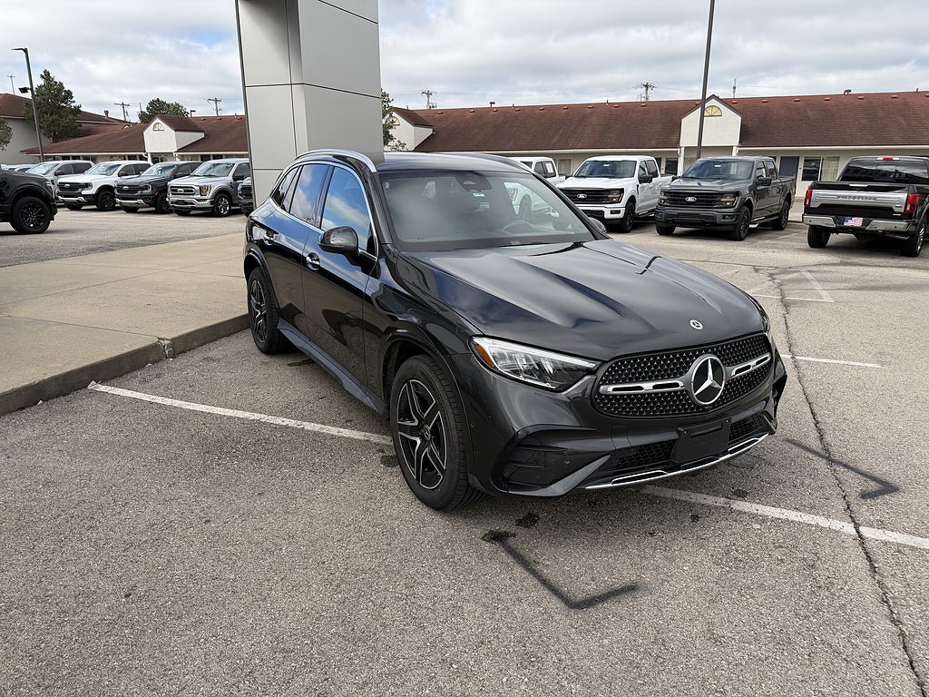 Used 2024 Mercedes-Benz GLC 300 4MATIC image 6