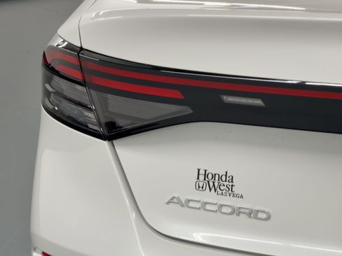 Certified 2025 Honda Accord SE image 13