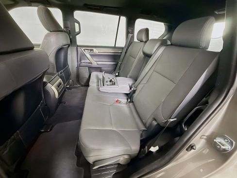 Certified 2020 Lexus GX 460 Premium w/ Premium Package image 25