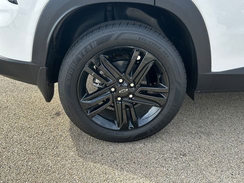 New 2026 Chevrolet Trax ACTIV w/ Sunroof Package FWD image 40