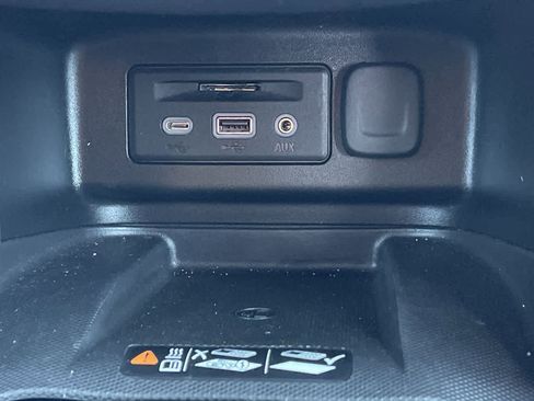 Used 2021 Chevrolet Equinox Premier image 26