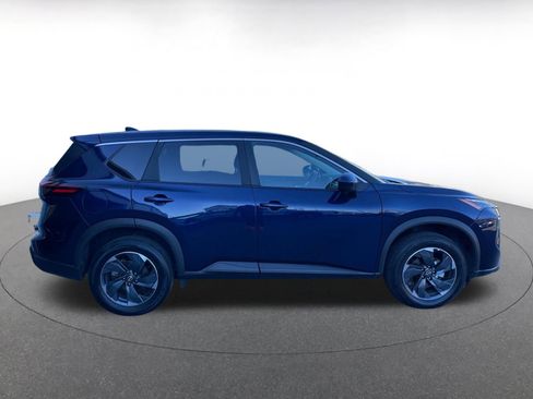 Used 2025 Nissan Rogue SV image 15