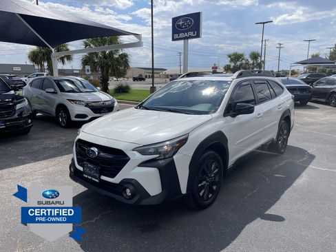 Used 2025 Subaru Outback Onyx Edition XT AWD/4WD image 3