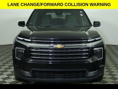 Used 2025 Chevrolet Traverse LT AWD/4WD image 10