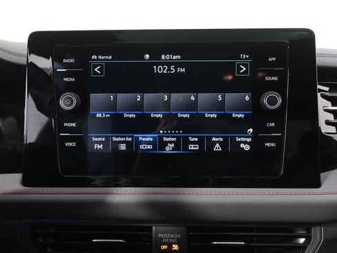 Used 2025 Volkswagen Jetta GLI Autobahn FWD image 28