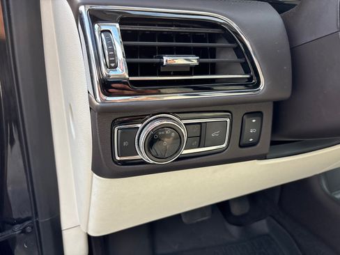 Certified 2020 Lincoln Navigator Black Label w/ Cargo Convenience Package AWD/4WD image 14