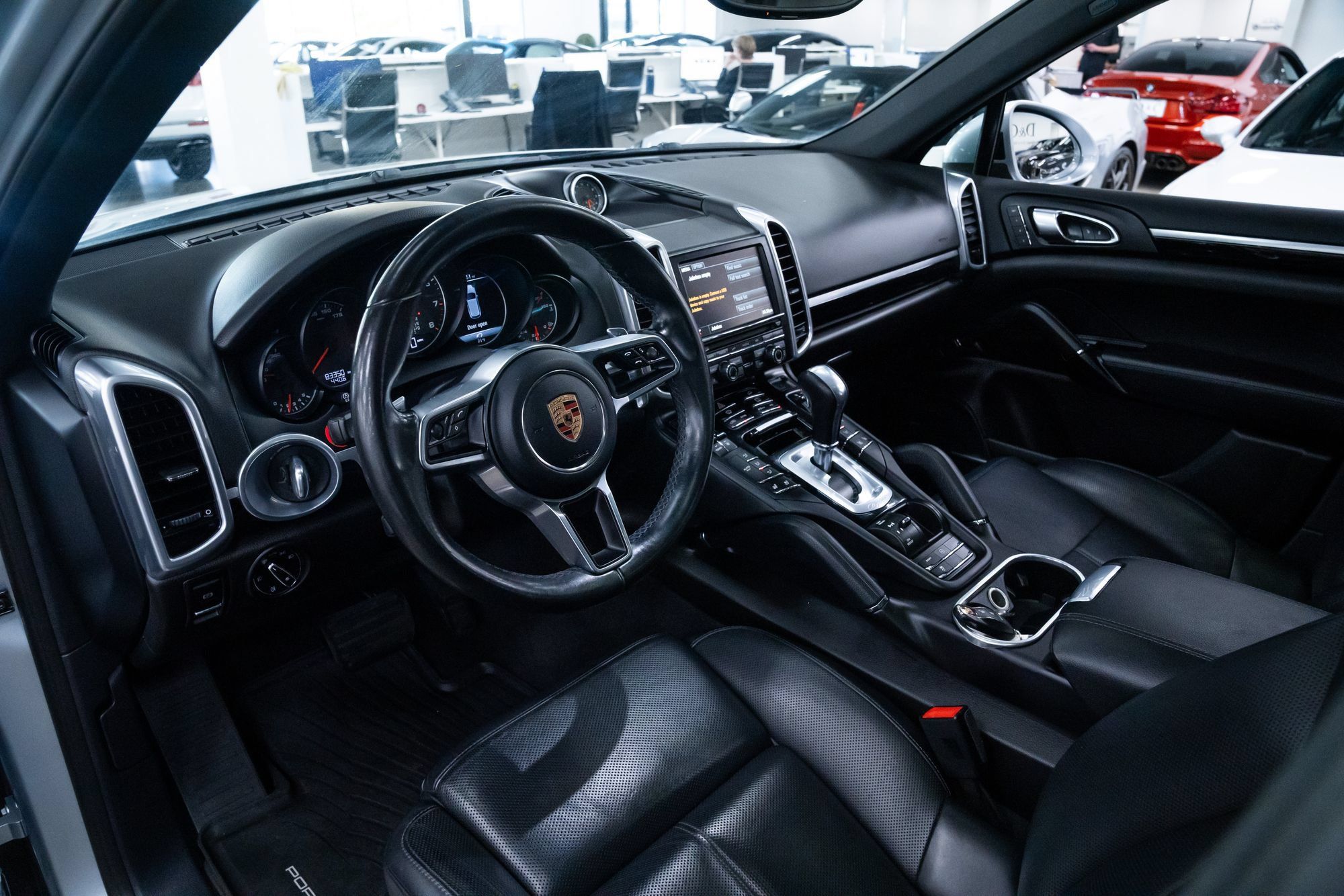 Used 2016 Porsche Cayenne AWD/4WD image 18