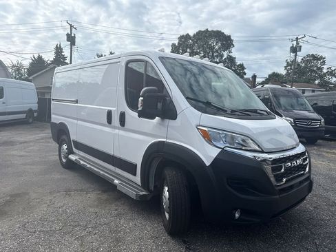 Used 2023 RAM ProMaster 2500 image 8