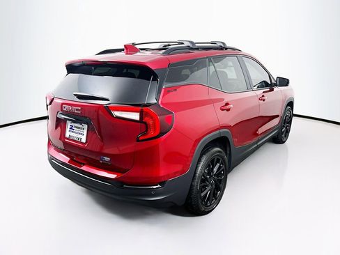 Used 2024 GMC Terrain SLE w/ Driver Convenience Package image 7