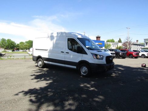 Used 2022 Ford Transit 250 Medium Roof AWD image 35