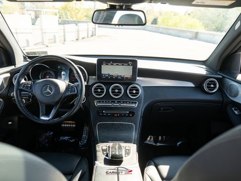 Used 2019 Mercedes-Benz GLC 300 4MATIC w/ Multimedia Package image 13