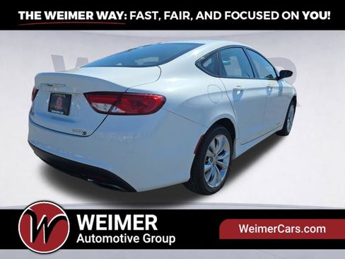 Used 2015 Chrysler 200 S FWD image 5