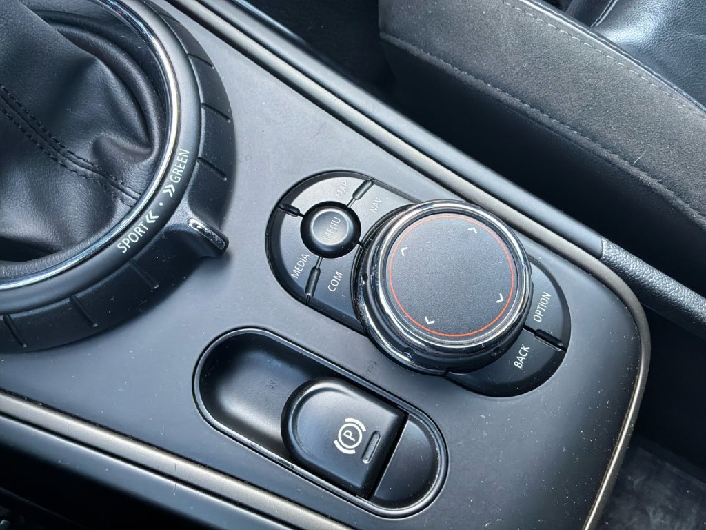 Used 2017 MINI Cooper Countryman S FWD image 31