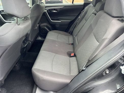 Used 2024 Toyota RAV4 XLE FWD image 20
