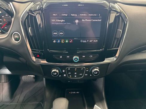 Used 2022 Chevrolet Traverse LT w/ LPO, Floor Liner Package AWD/4WD image 6