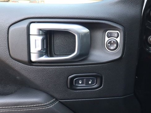 Used 2021 Jeep Wrangler Unlimited Sahara image 17