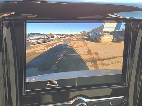 Used 2021 Chevrolet Traverse LS image 21