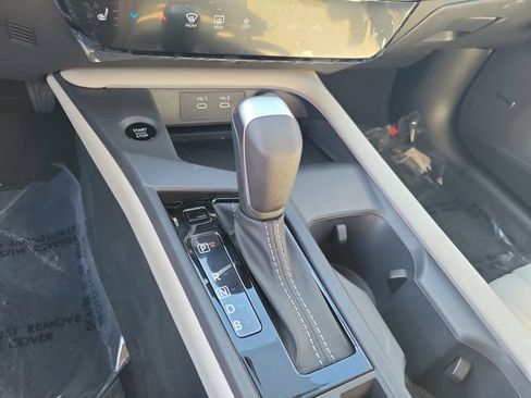 New 2026 Nissan Sentra SL w/ Floor Mat Package FWD image 19