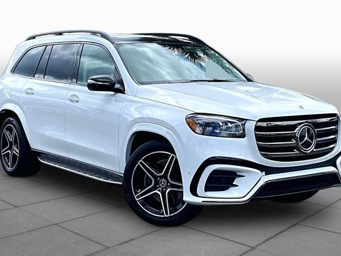 Used 2024 Mercedes-Benz GLS 450 4MATIC image 3