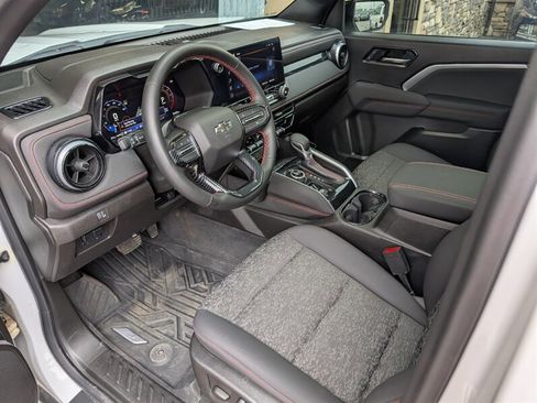 Used 2024 Chevrolet Colorado Z71 w/ Z71 Convenience Package 2 image 2