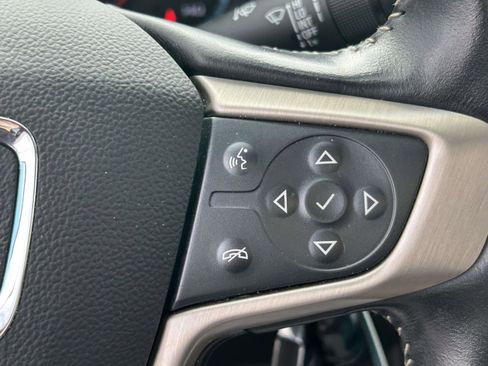 Used 2022 GMC Canyon Denali image 21