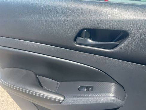 Used 2024 Nissan Altima 2.5 SV FWD image 29