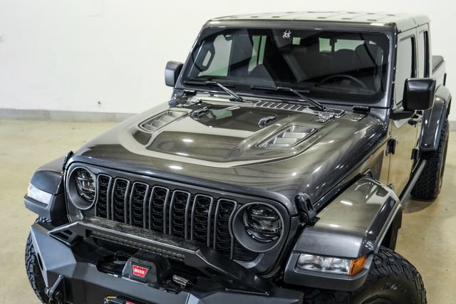 Used 2025 Jeep Gladiator Sport AWD/4WD image 26