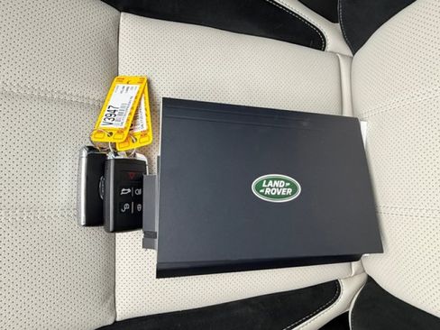 Certified 2023 Land Rover Range Rover Velar R-Dynamic S image 22