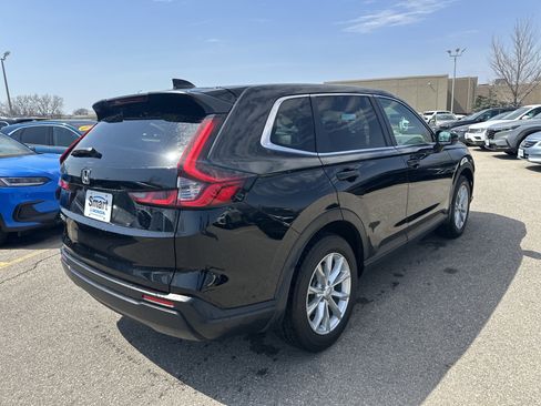 Used 2025 Honda CR-V EX image 4