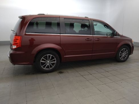 Used 2017 Dodge Grand Caravan SXT FWD image 10