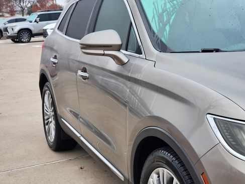 Used 2017 Lincoln MKX Reserve image 8