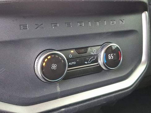 Used 2025 Ford Expedition Max Active AWD/4WD image 12