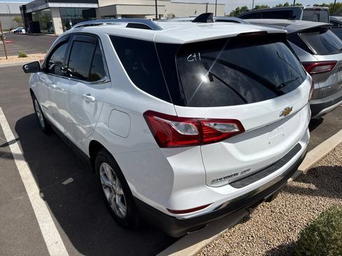 Used 2019 Chevrolet Equinox LT FWD image 3