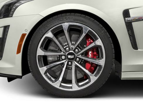 Used 2017 Cadillac CTS V w/ Carbon Fiber Package RWD image 15