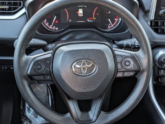 Used 2025 Toyota RAV4 XLE FWD image 12