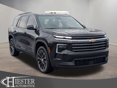 New 2026 Chevrolet Traverse LT FWD image 1