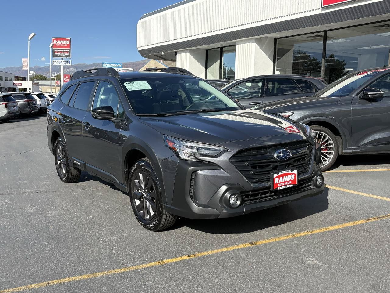 Used 2025 Subaru Outback Onyx Edition AWD/4WD image 2