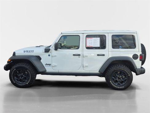 Used 2023 Jeep Wrangler Unlimited w/ Sun & Screen Package image 7