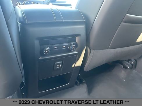 Used 2023 Chevrolet Traverse LT image 19