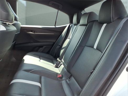 Used 2025 Toyota Camry SE w/ Convenience Package image 13