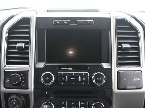 Used 2018 Ford F150 Lariat image 26