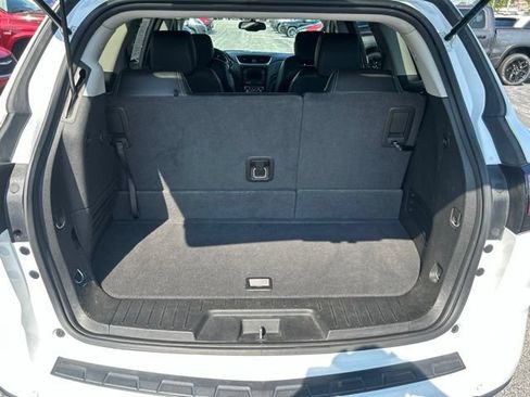 Used 2017 Chevrolet Traverse LT FWD image 27